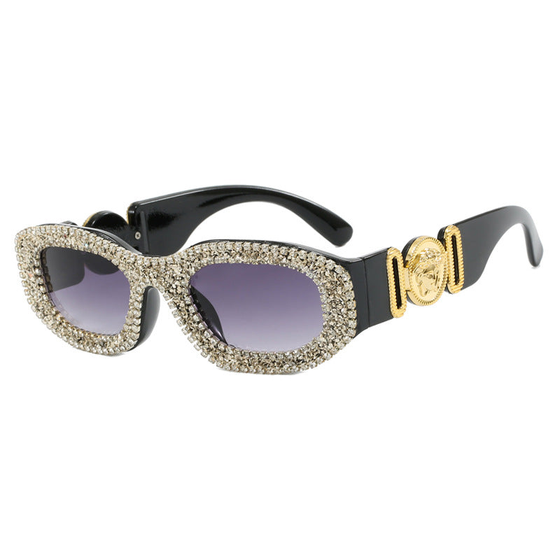 Diamond studded head sunglasses, trendy high-end sunglasses, ladies' sunglasses, street photography