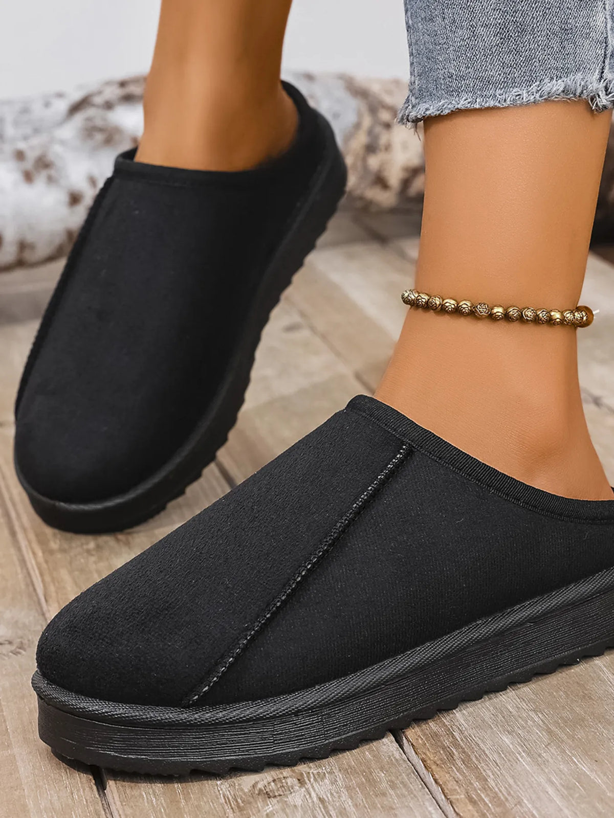 Round Toe Platform Slippers