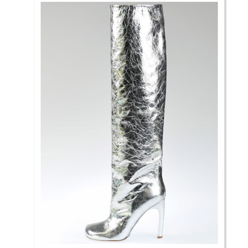 processing time:7-15 days after placing orders--Women's Autumn and Winter New Fashion Metal Decorated High Heel Boots Warm Short Fluffy High Round Head Boots.