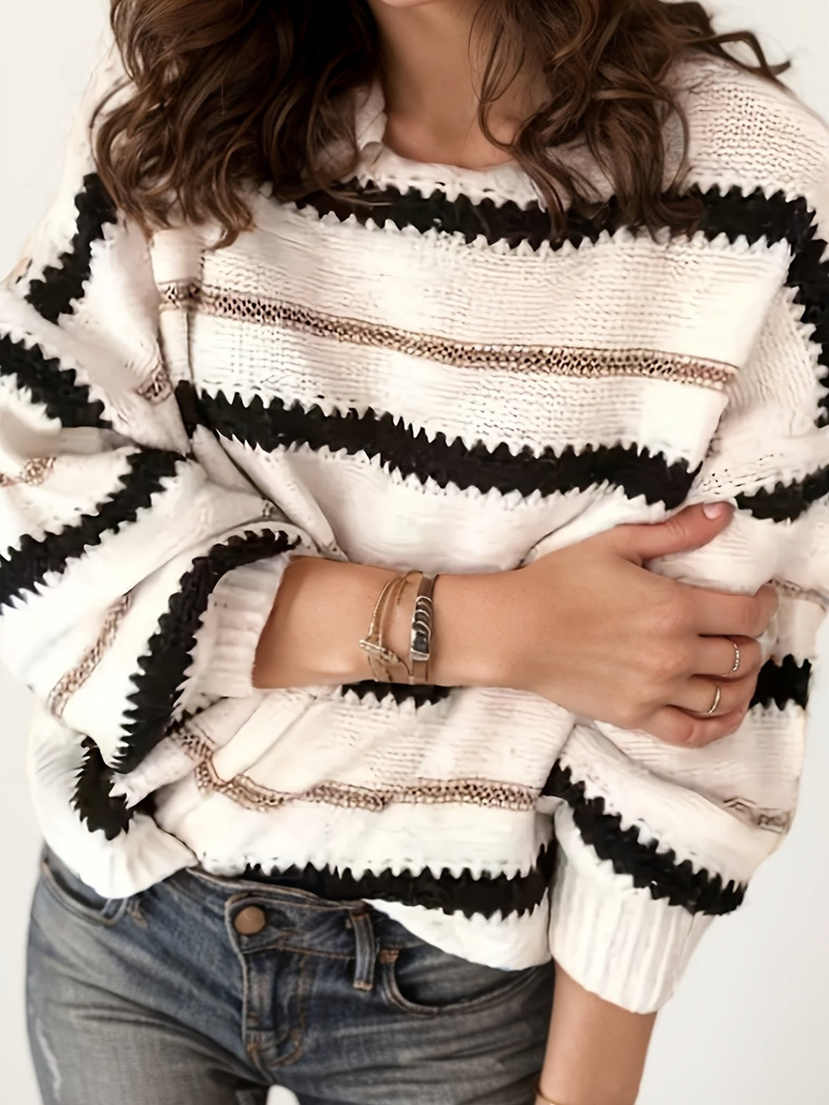 Women’s striped knitted pullover sweater