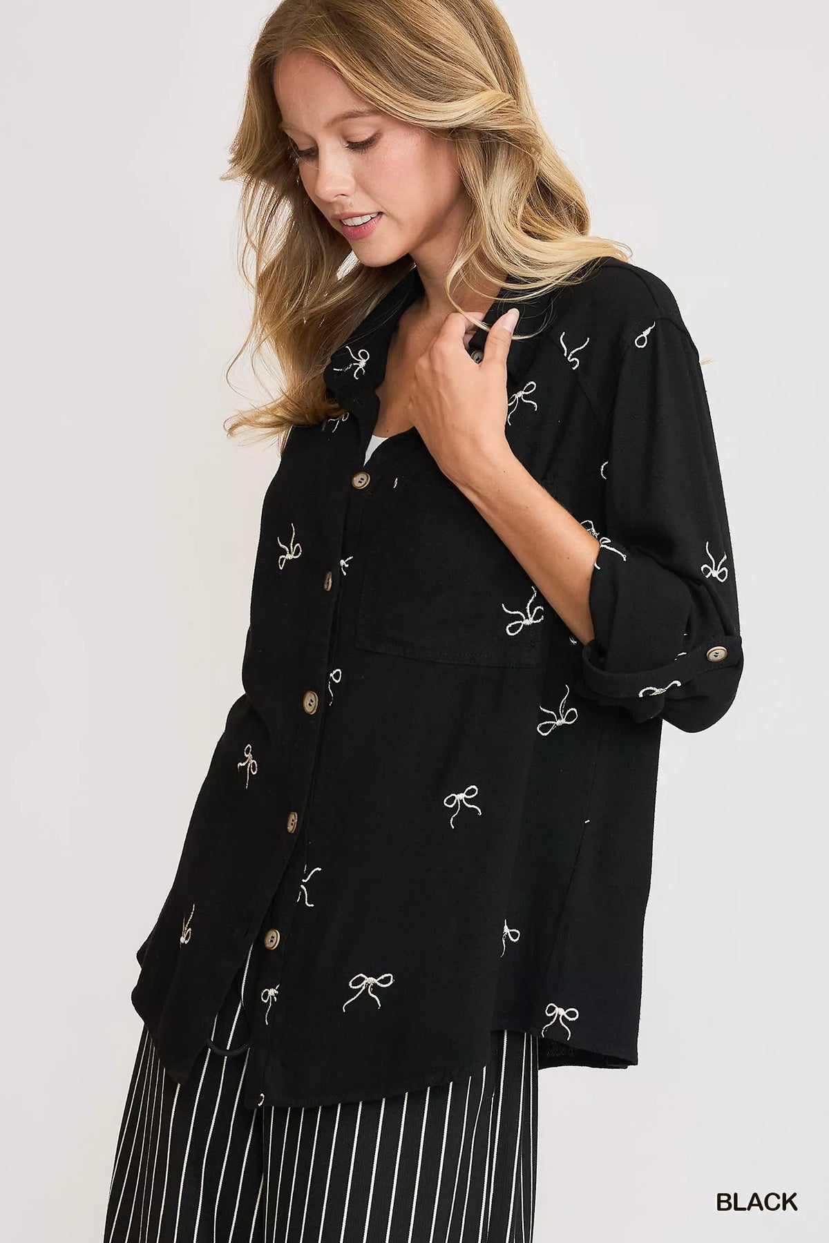 Umgee Linen Blend Fitted Shirt with Ribbon Embroidery Details