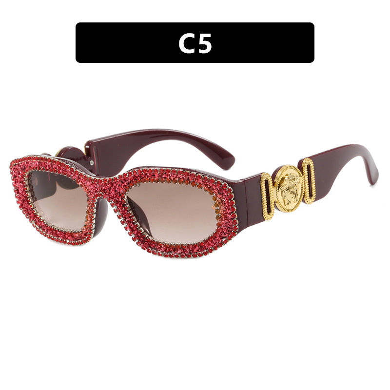 Diamond studded head sunglasses, trendy high-end sunglasses, ladies' sunglasses, street photography