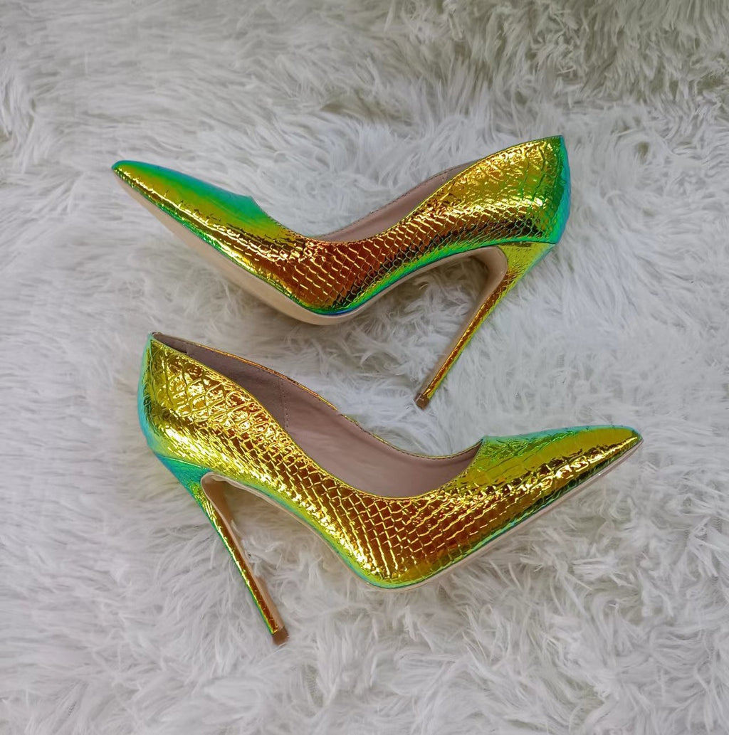Laser snake patterned green pointed high heels, women's thin heels