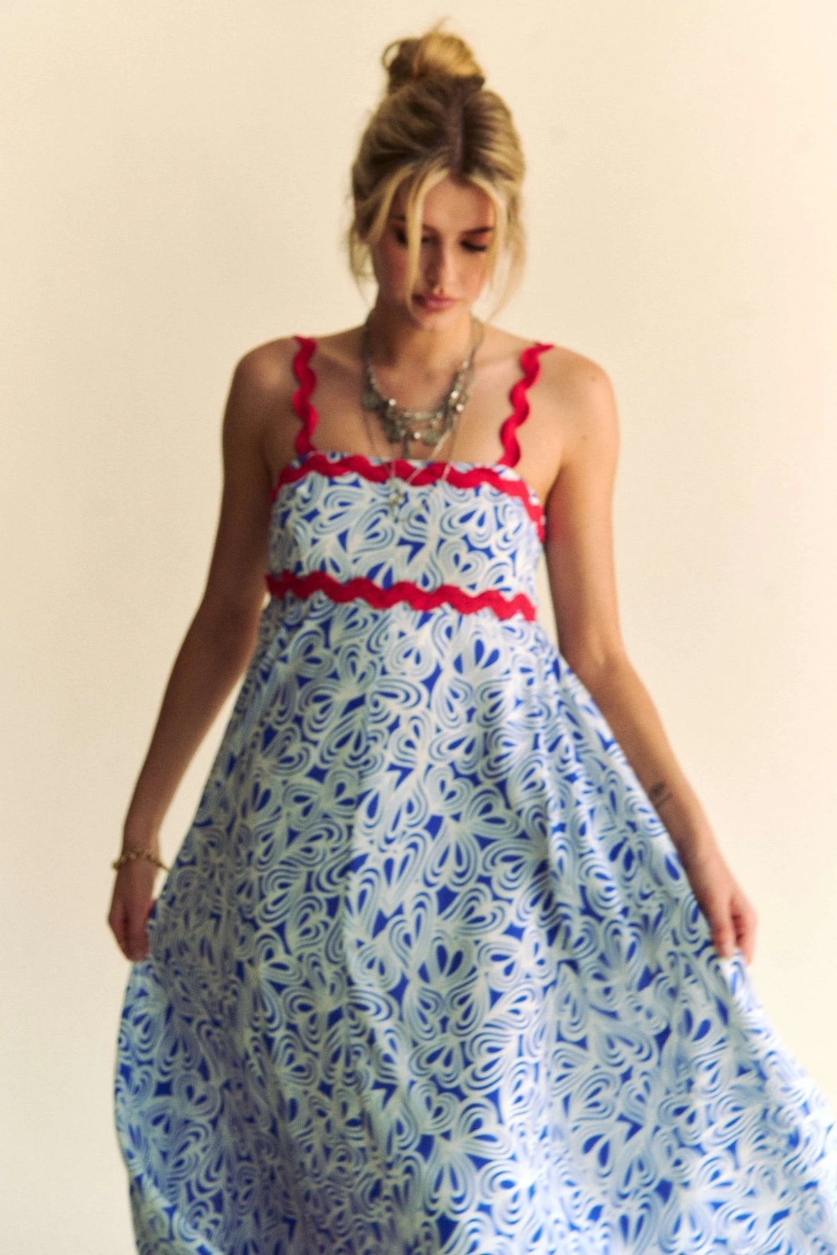 Davi & Dani Geo 2 Tone Printed Wavi Trim Tiered Maxi Dress