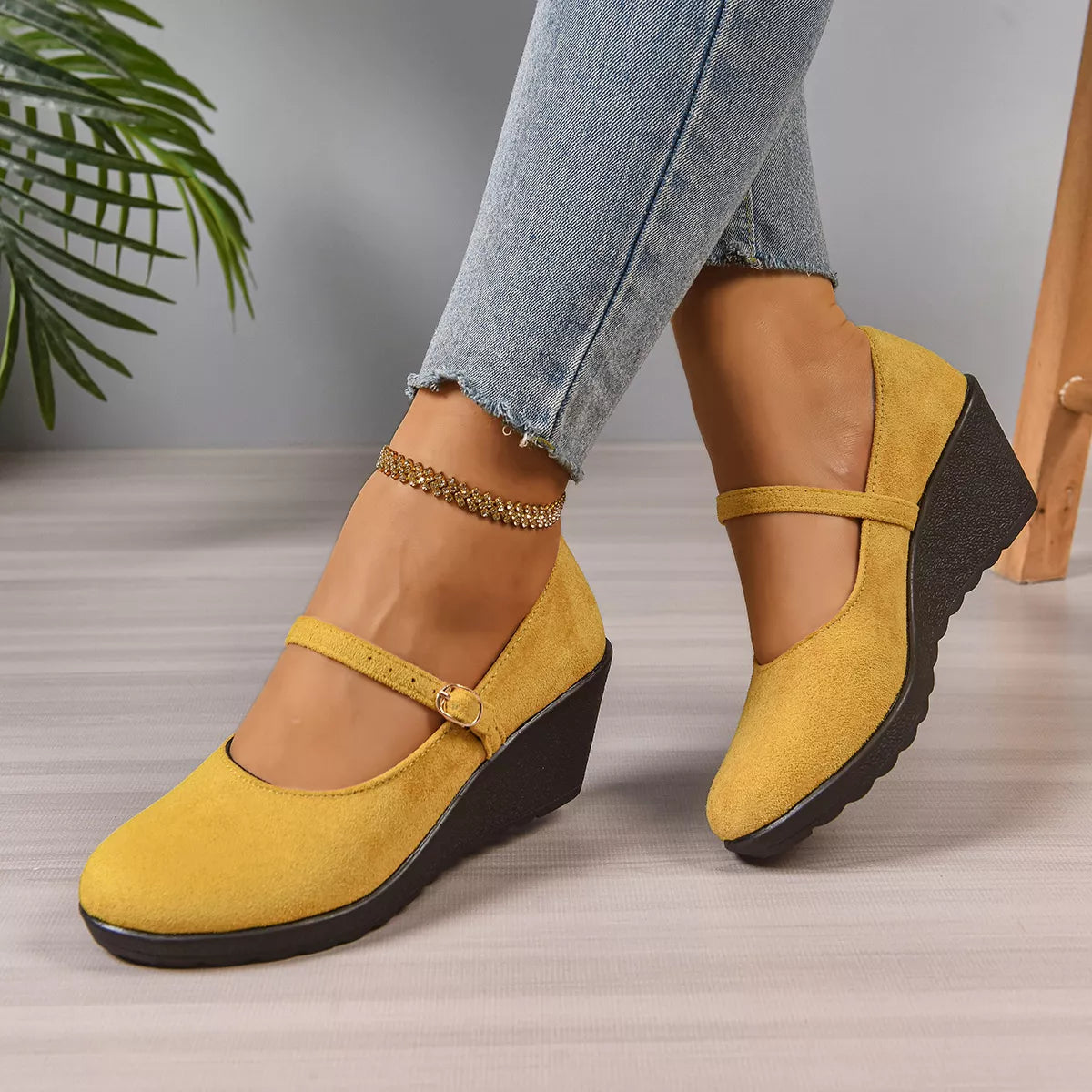 Round Toe Wedge Loafers