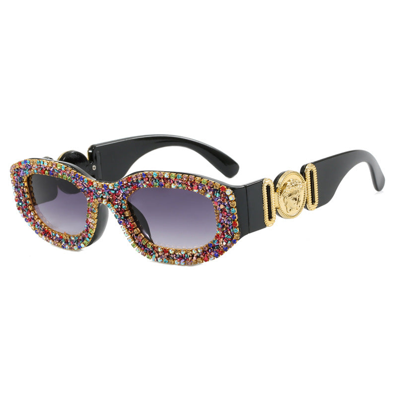 Diamond studded head sunglasses, trendy high-end sunglasses, ladies' sunglasses, street photography
