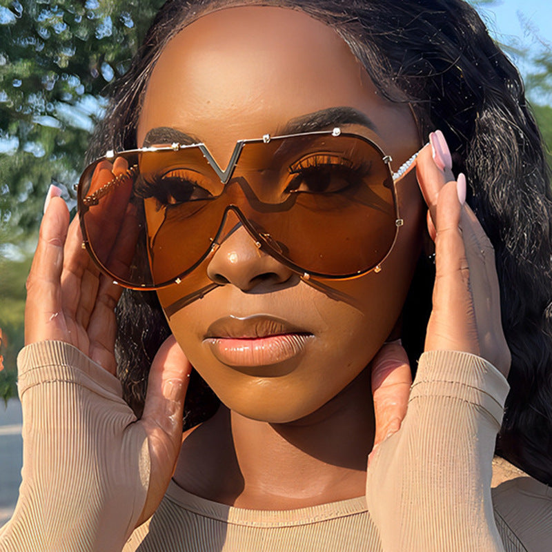 Fashion metal one-piece sunglasses, new V-frame sunglasses, Instagram popular sunglasses
