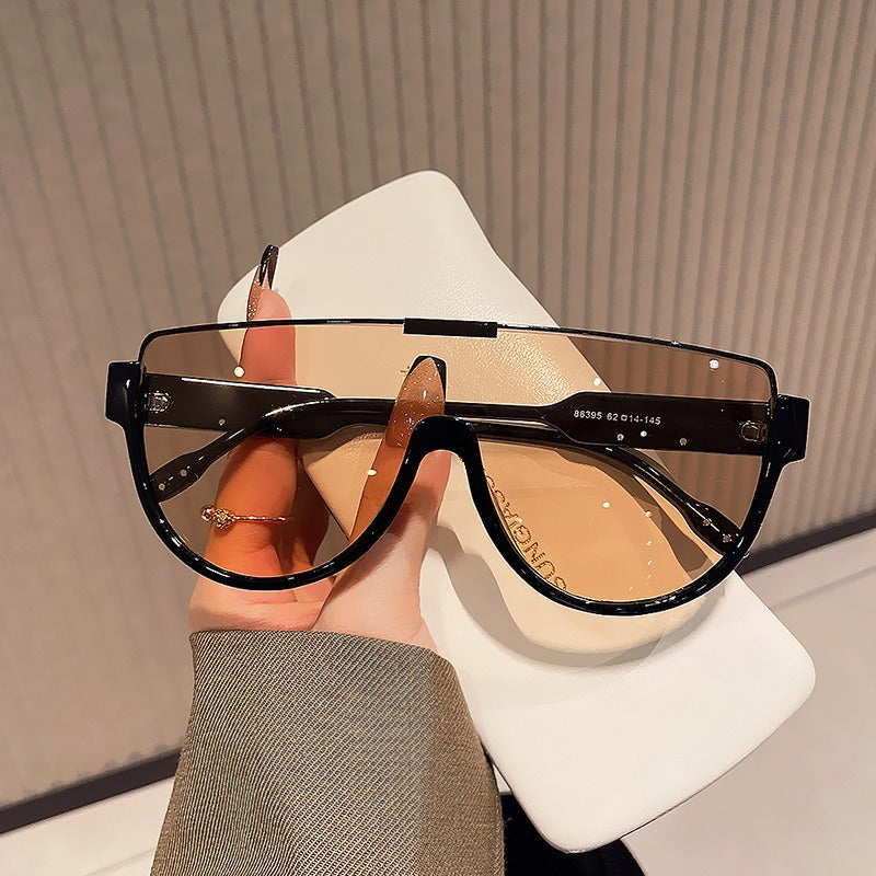 Large frame integrated lenses sunglasses