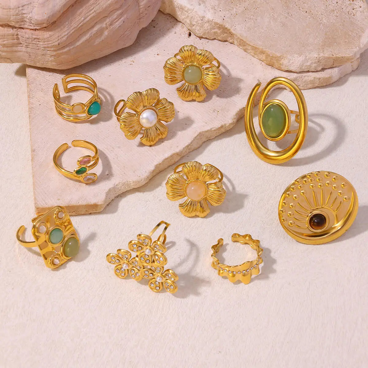 Vintage Green Stone Flower Zircon Ring