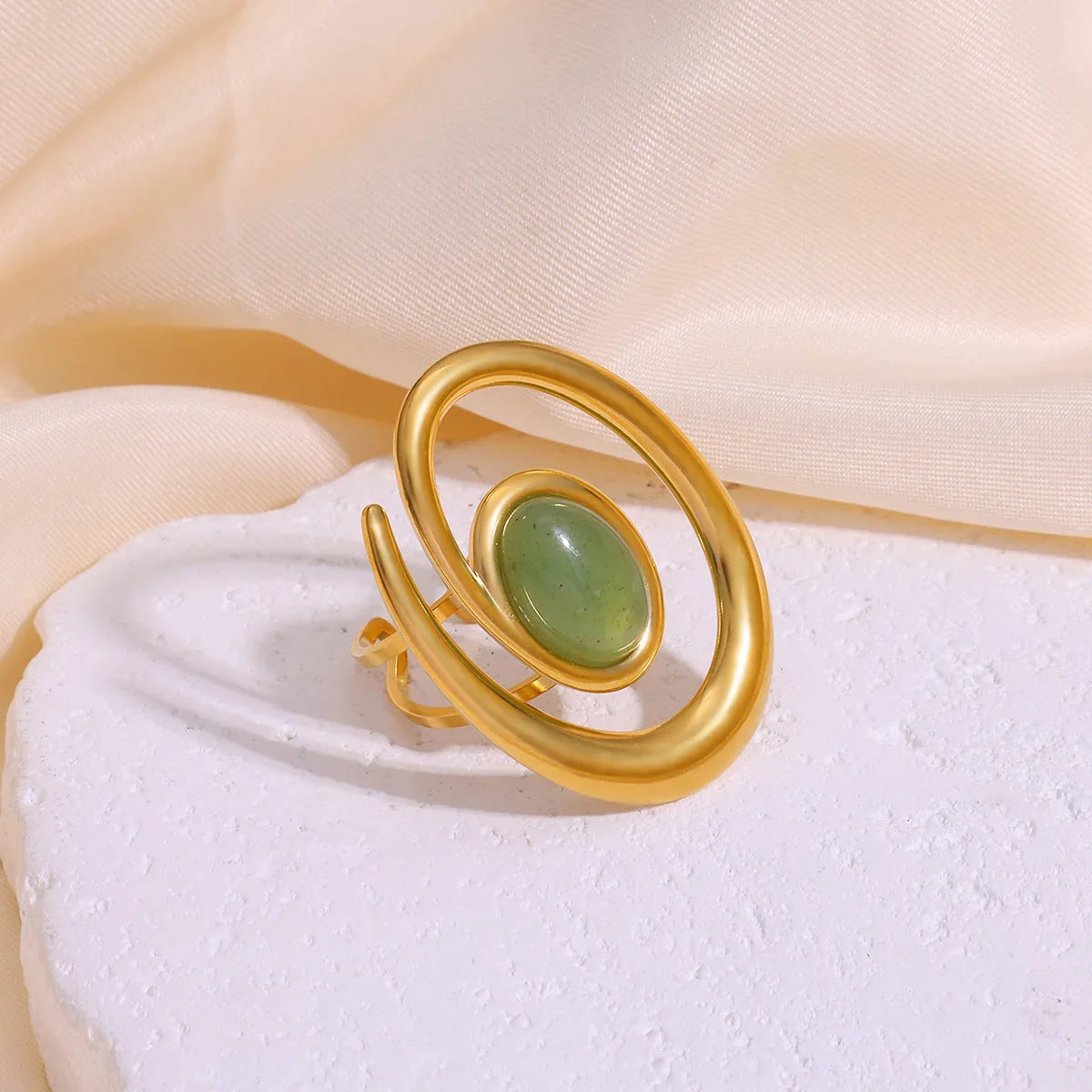 Vintage Green Stone Flower Zircon Ring