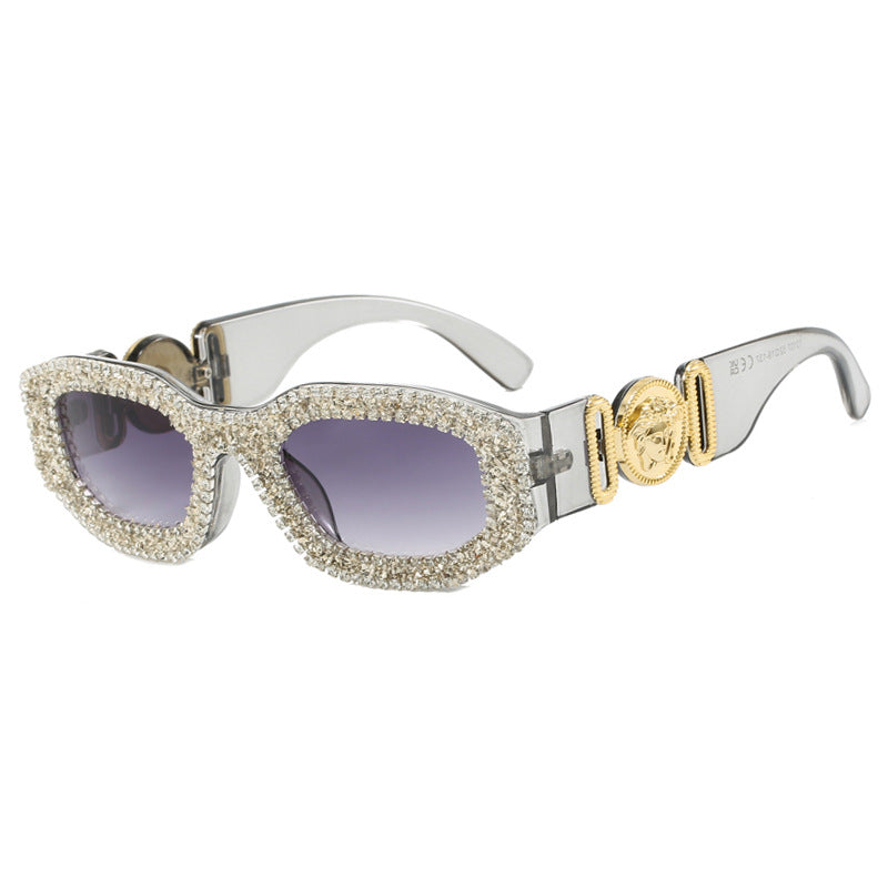 Diamond studded head sunglasses, trendy high-end sunglasses, ladies' sunglasses, street photography
