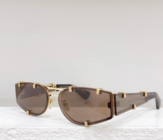 Fashionable metal men's cat-eye sunglasses, face-flattering small sunglasses