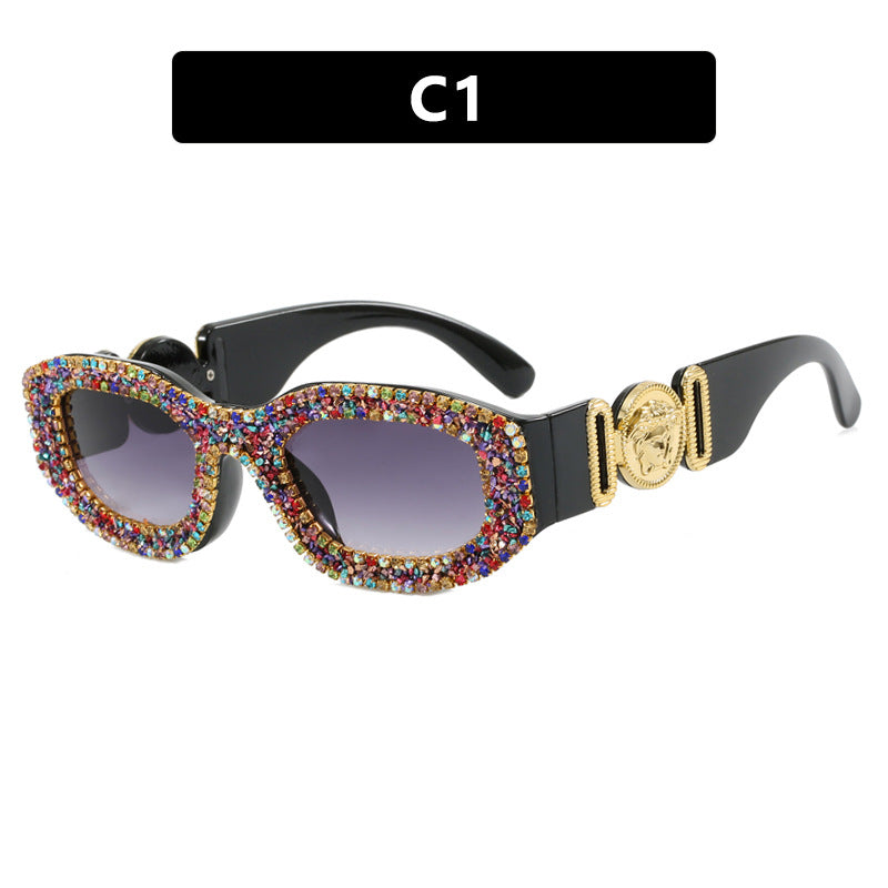 Diamond studded head sunglasses, trendy high-end sunglasses, ladies' sunglasses, street photography