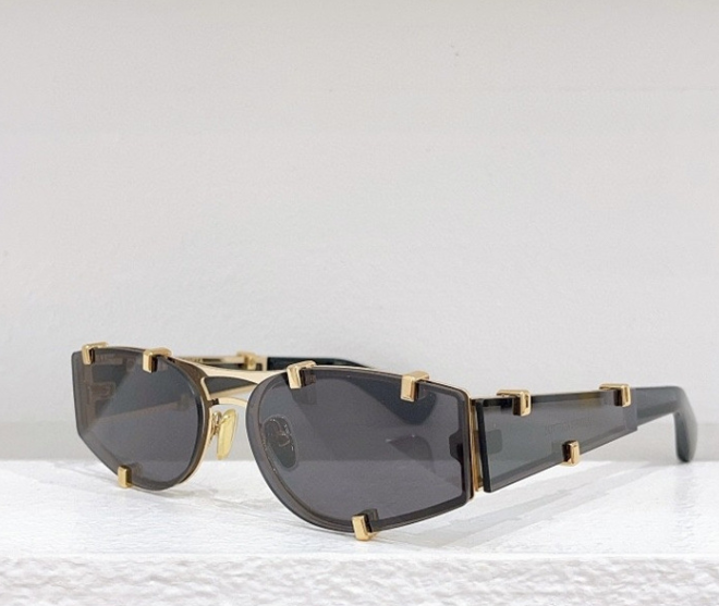 Fashionable Metal Cat-Eye Sunglasses