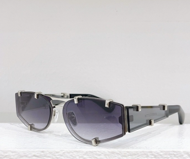 Fashionable Metal Cat-Eye Sunglasses