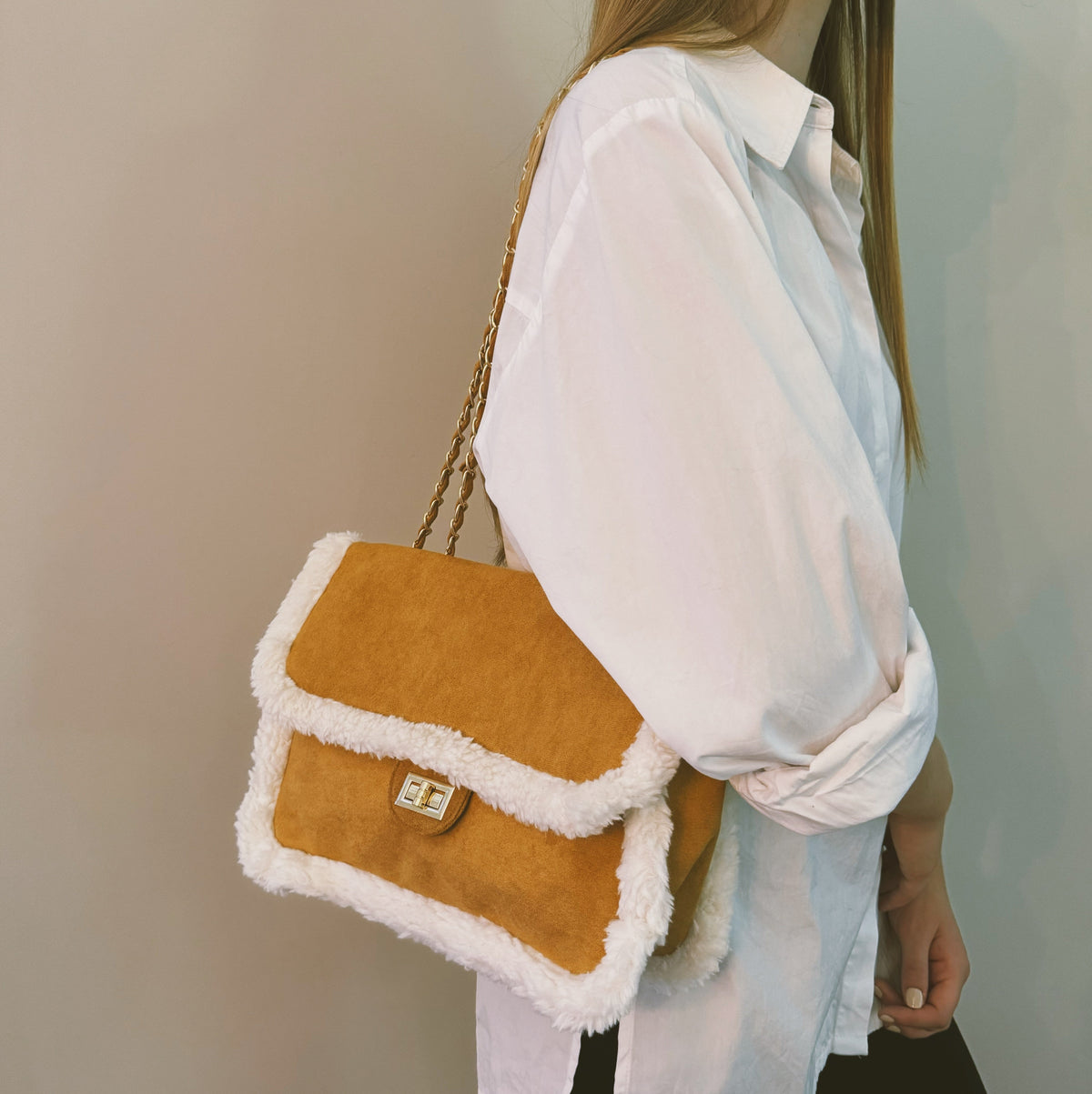 Luxe Deluxe Chain Shoulder Bag-0
