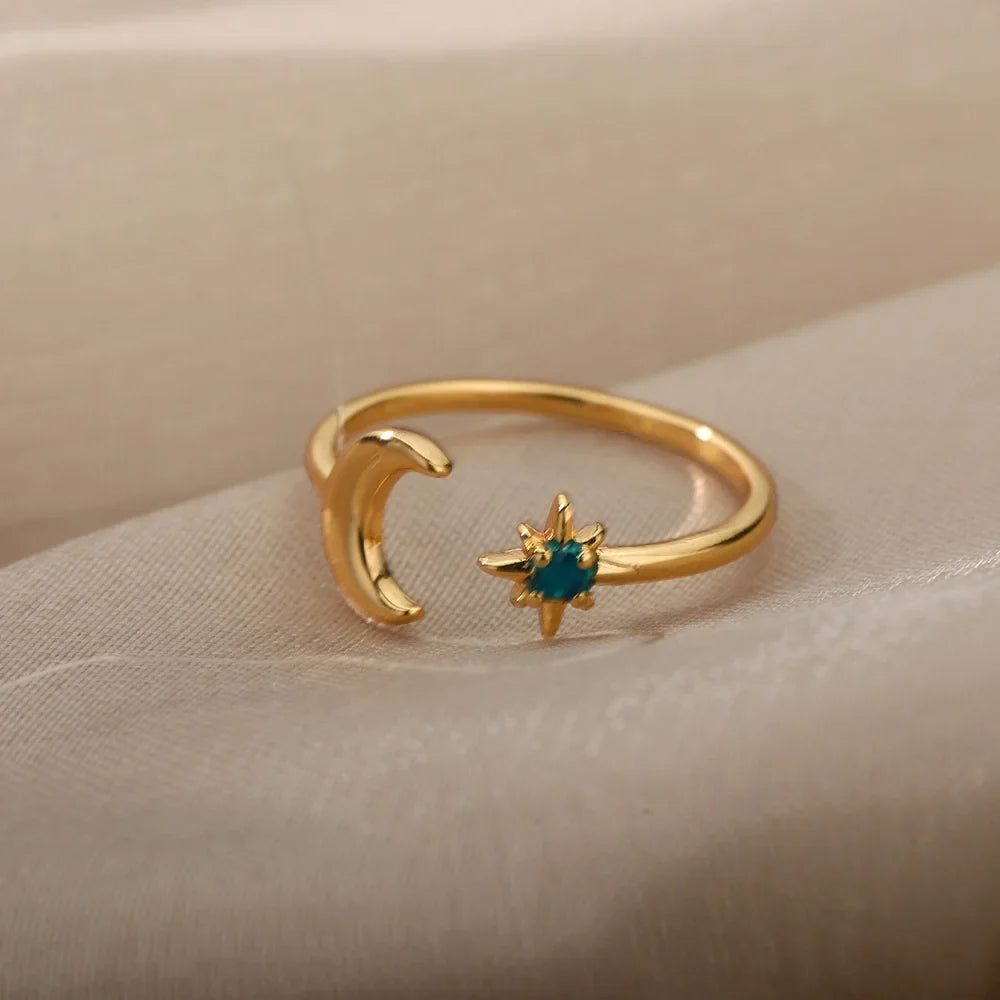 Zircon Glowing Moon Star Ring