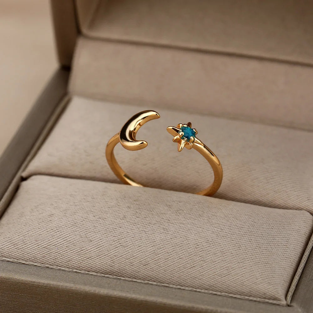 Zircon Glowing Moon Star Ring