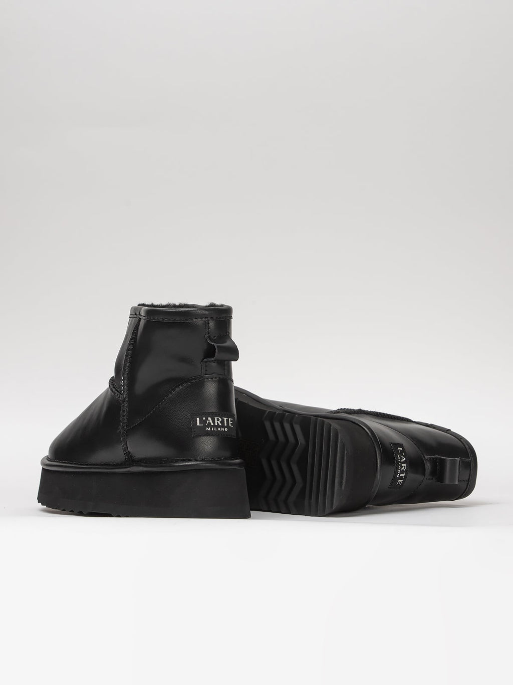 Women's leather boots with insulation-2