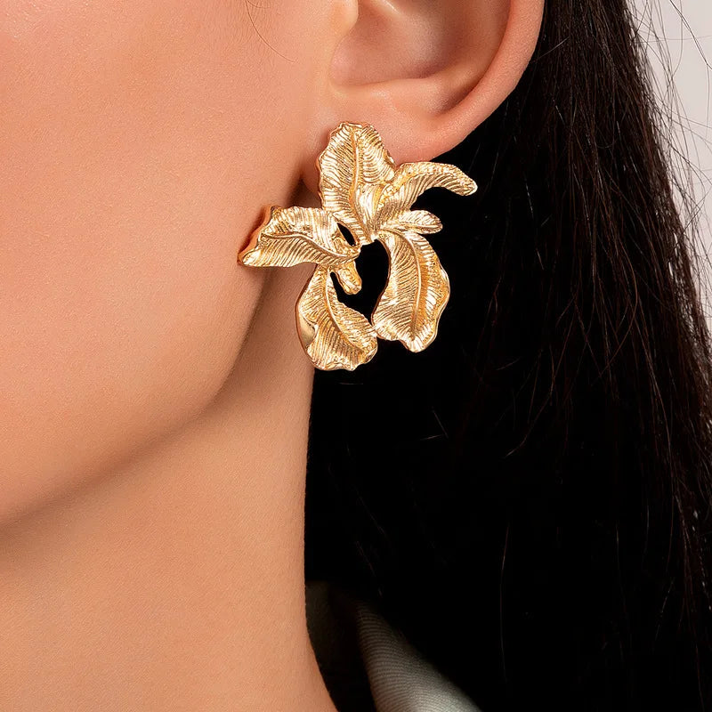 Vintage Gold Flower Stud Earrings