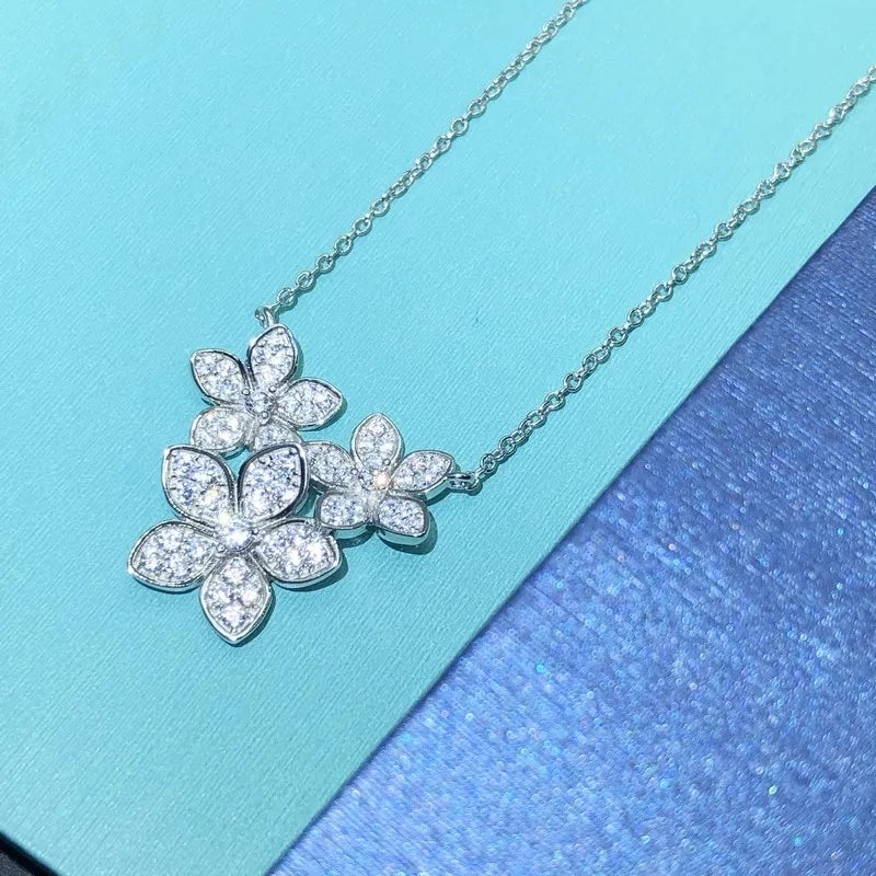 Huitan Shiny Flowers Design Pendant Necklace