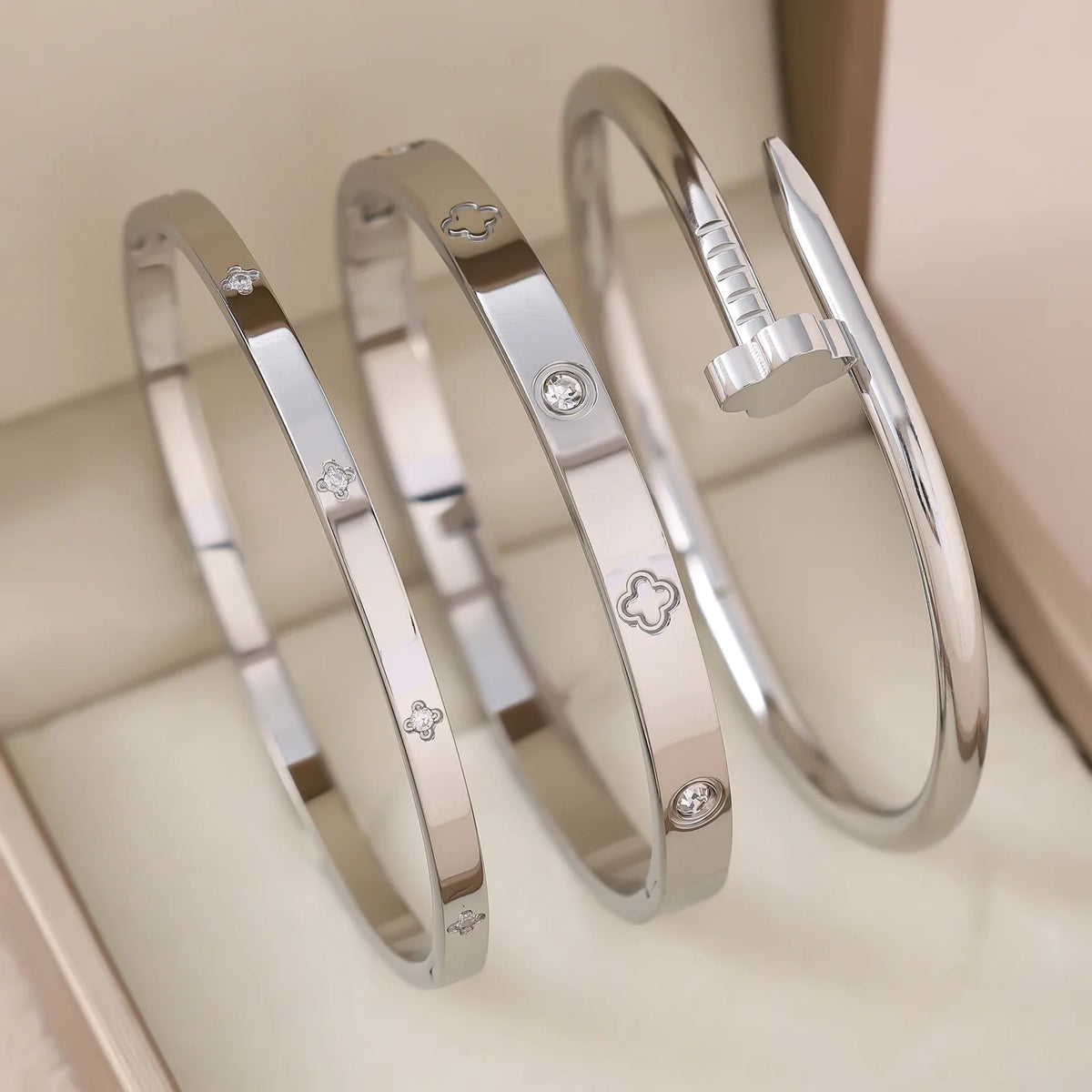 1pc 18K Gold Plated Stainless Steel Stackable Bracelet With Chain And Clover Design, Fashion Style For Women, Suitable For Casua