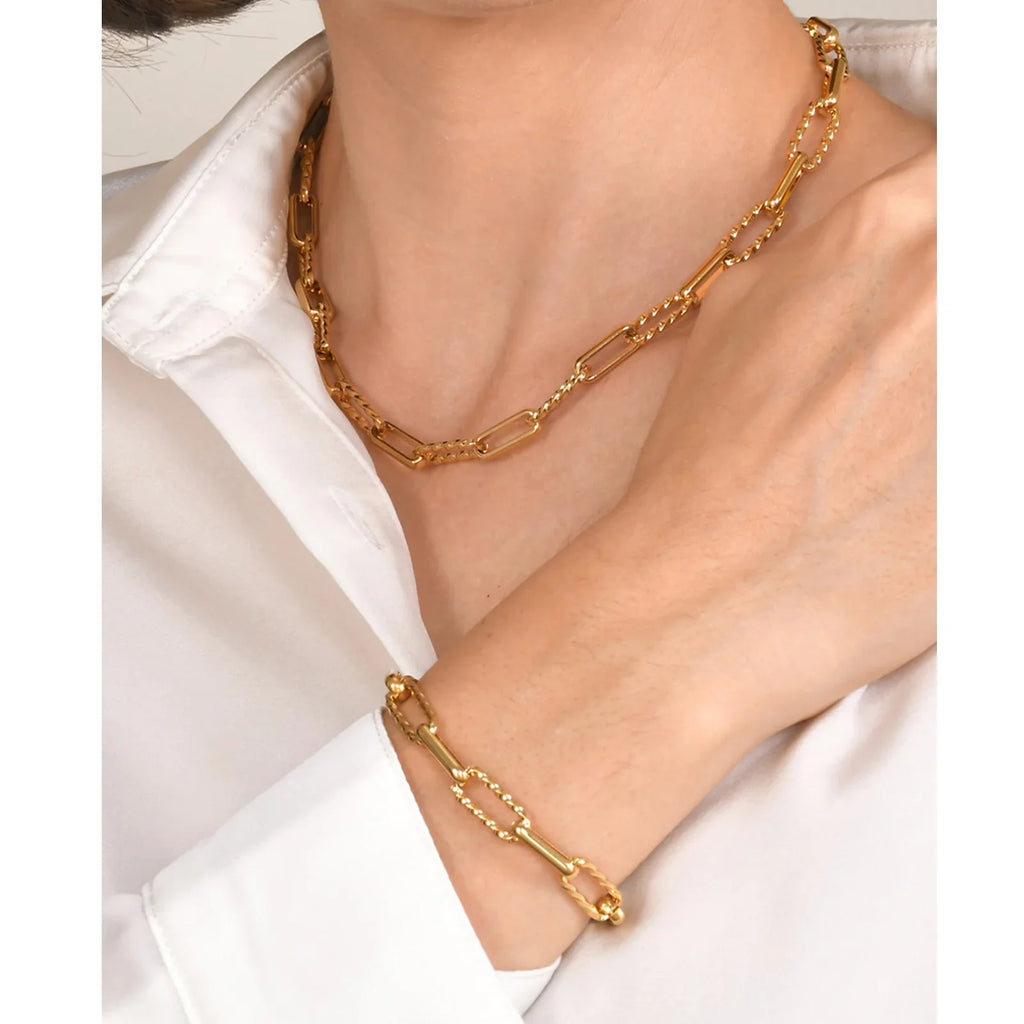 18K Gold Twist Paperclip Bracelet