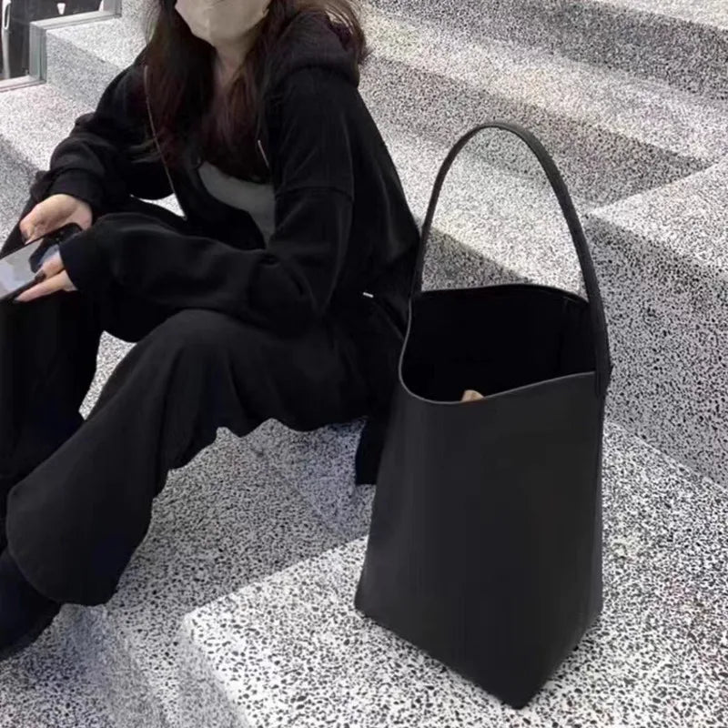 Women's Lychee Pattern Bucket Tote Bag