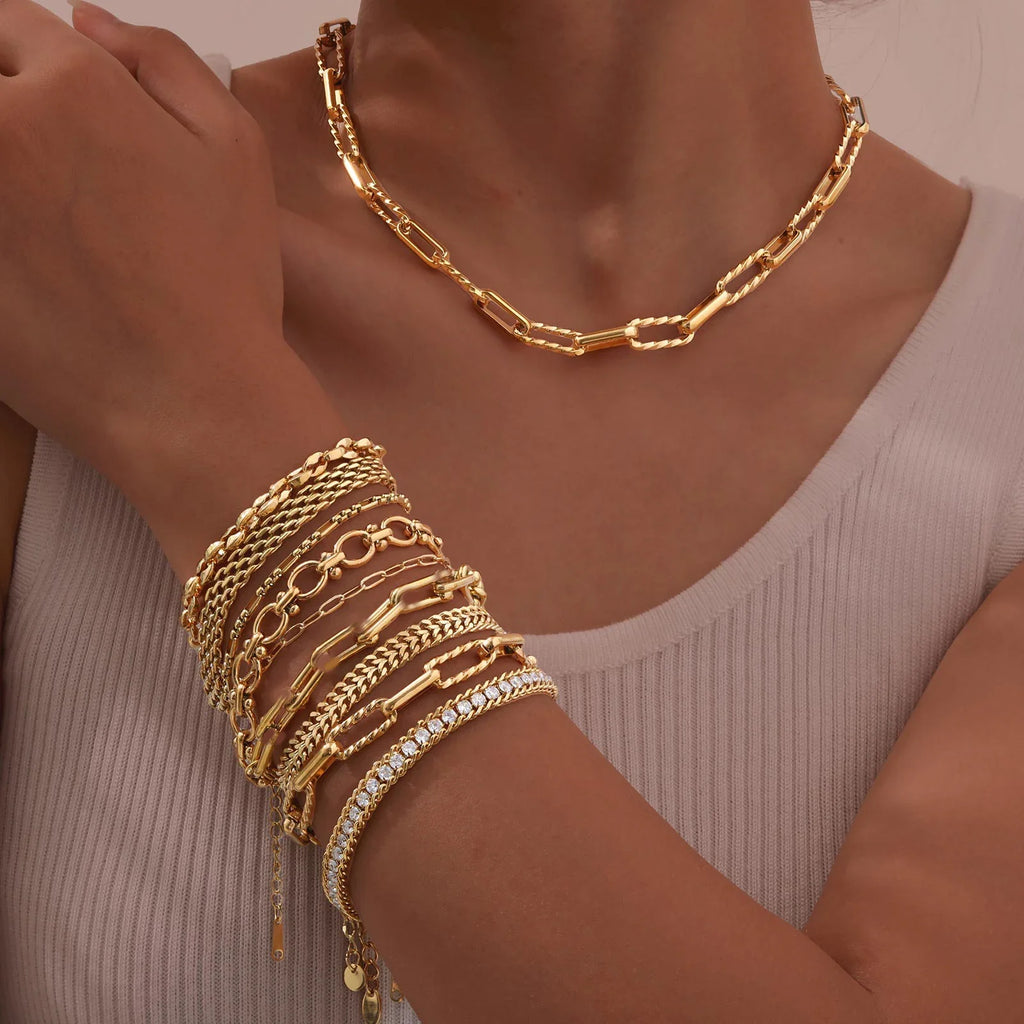 18K Gold Twist Paperclip Bracelet