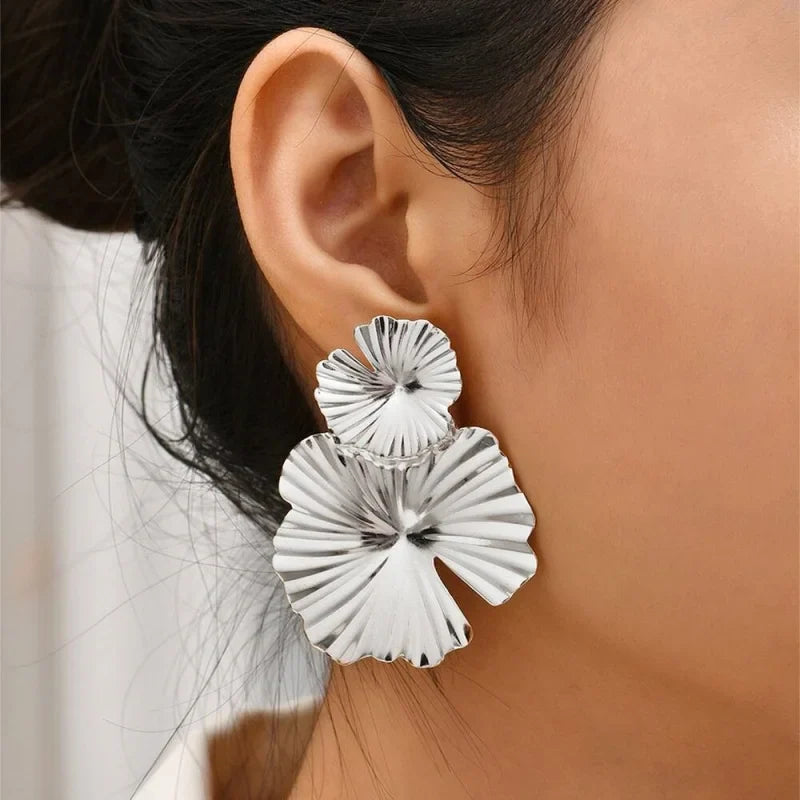 Vintage Gold Flower Stud Earrings