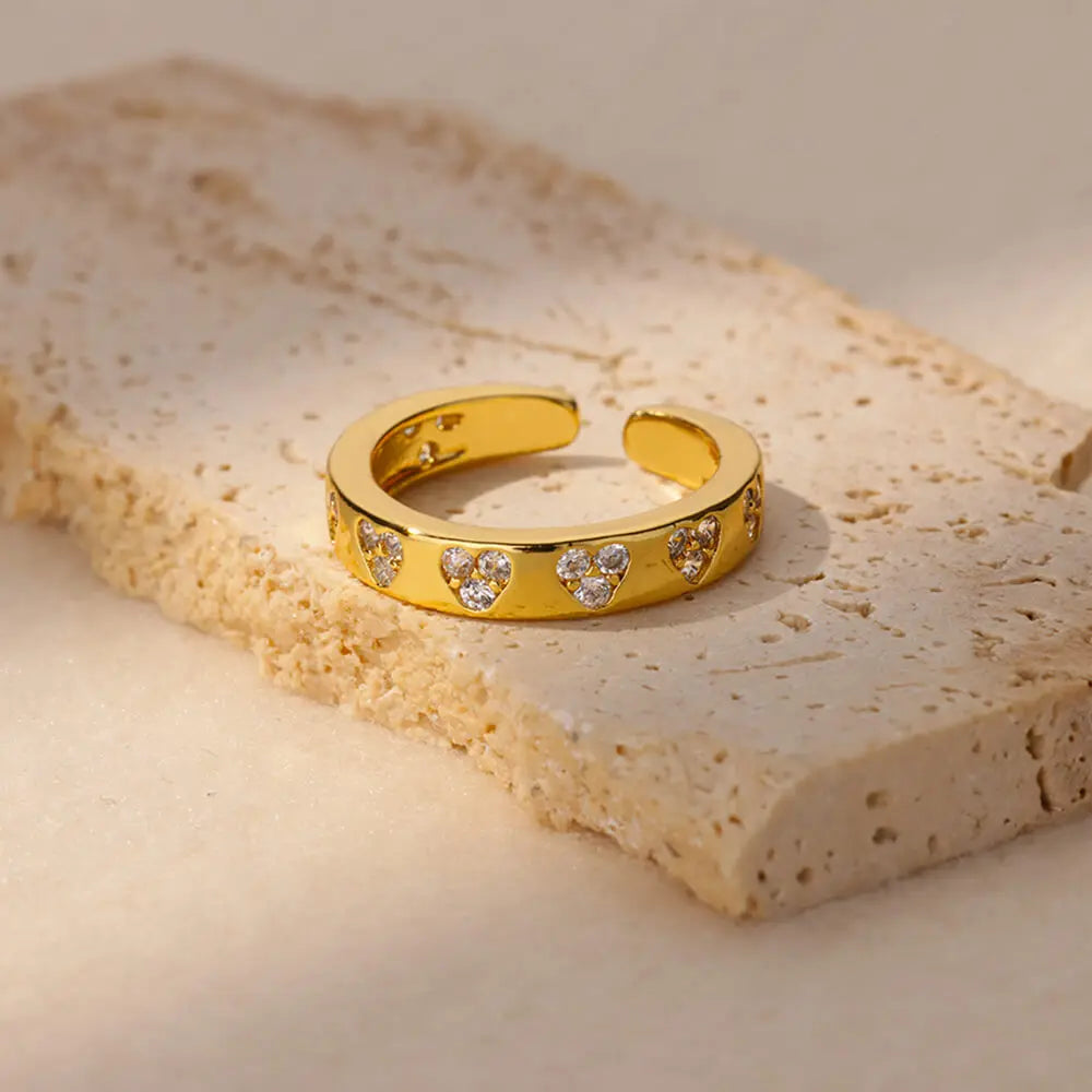 Zircon Geometric Heart Ring