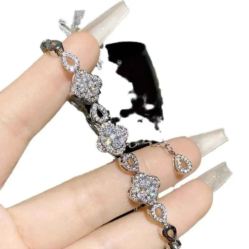 Four petal flower bracelet