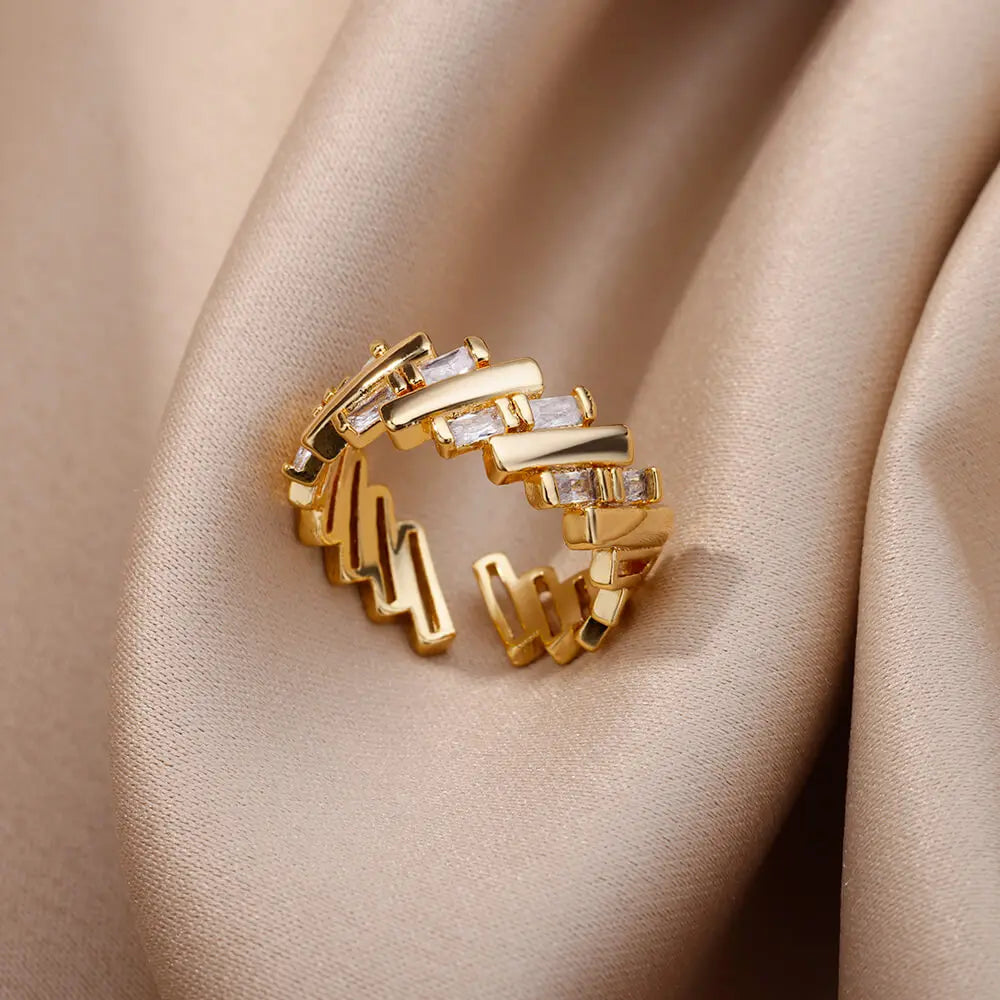 Zircon Glowing Moon Star Ring