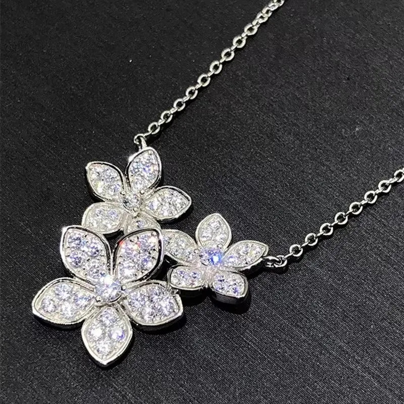 Huitan Shiny Flowers Design Pendant Necklace