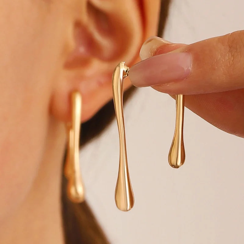 Vintage Gold Flower Stud Earrings