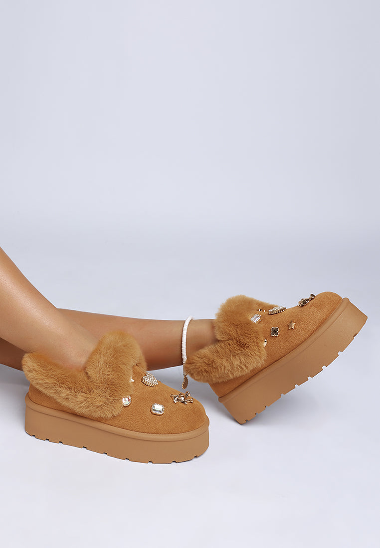 Zeta Charm Detail Slip On Snow Boots