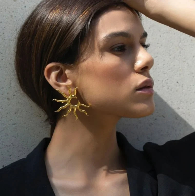 Vintage Gold Flower Stud Earrings
