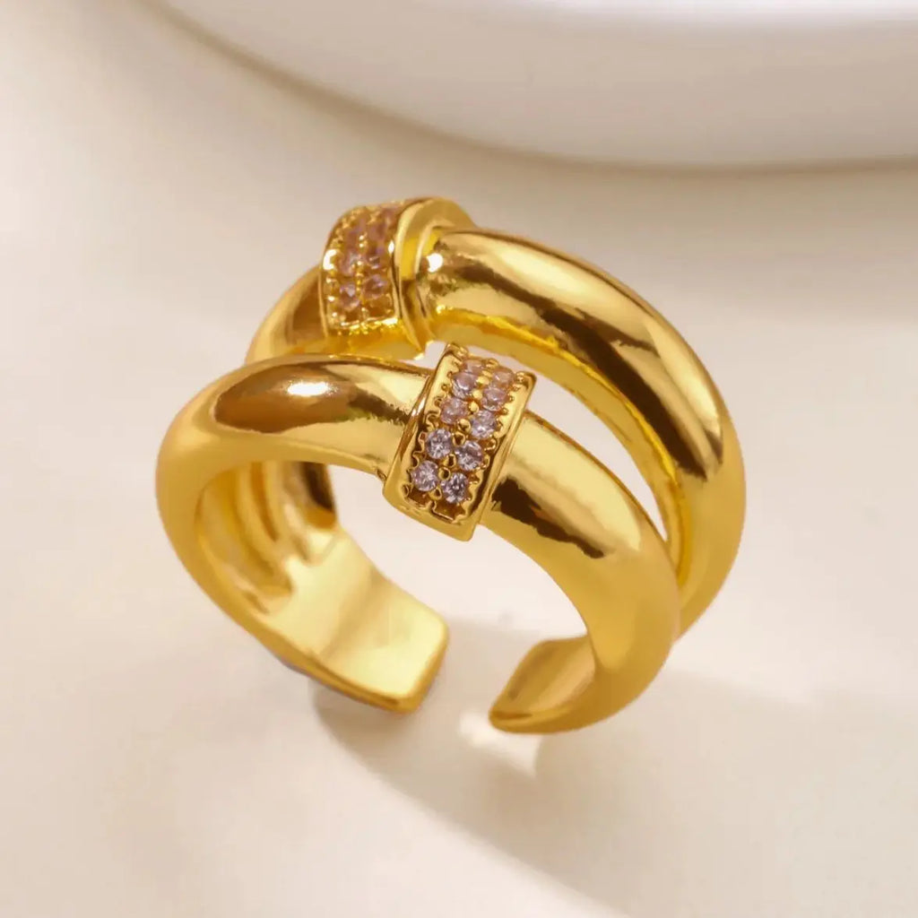 Zircon Star Knot Ring