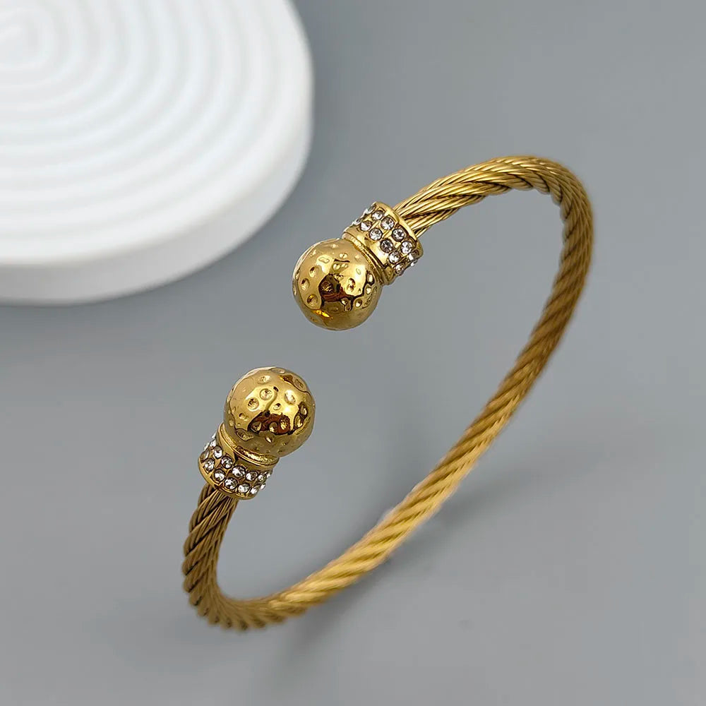 Wire Twisted Zirconia Gold Bracelet