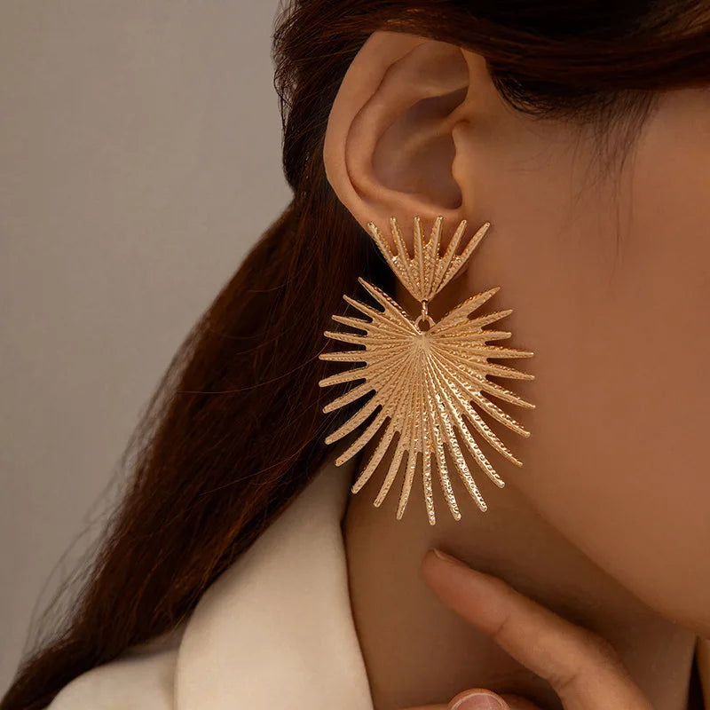 Vintage Gold Flower Stud Earrings