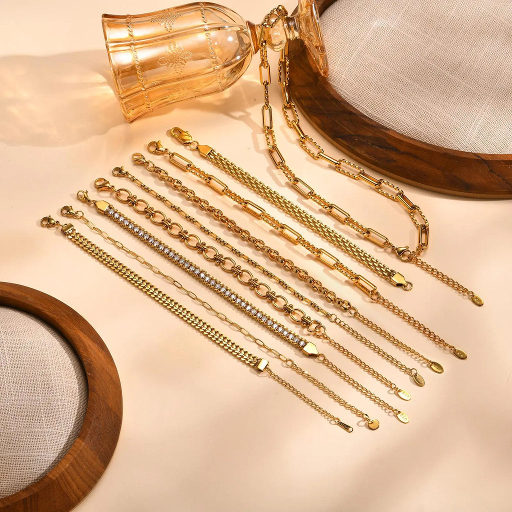 18K Gold Twist Paperclip Bracelet