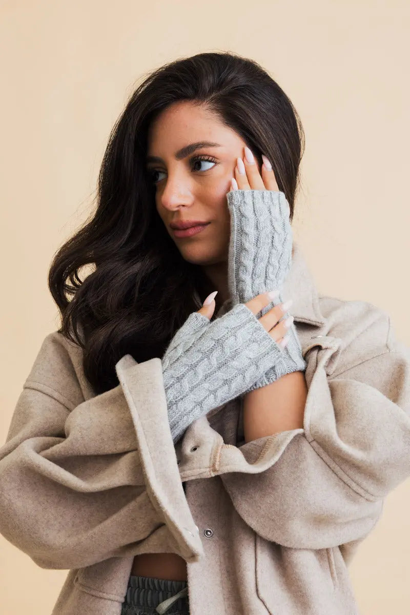 Cable Knit Fingerless Gloves-3