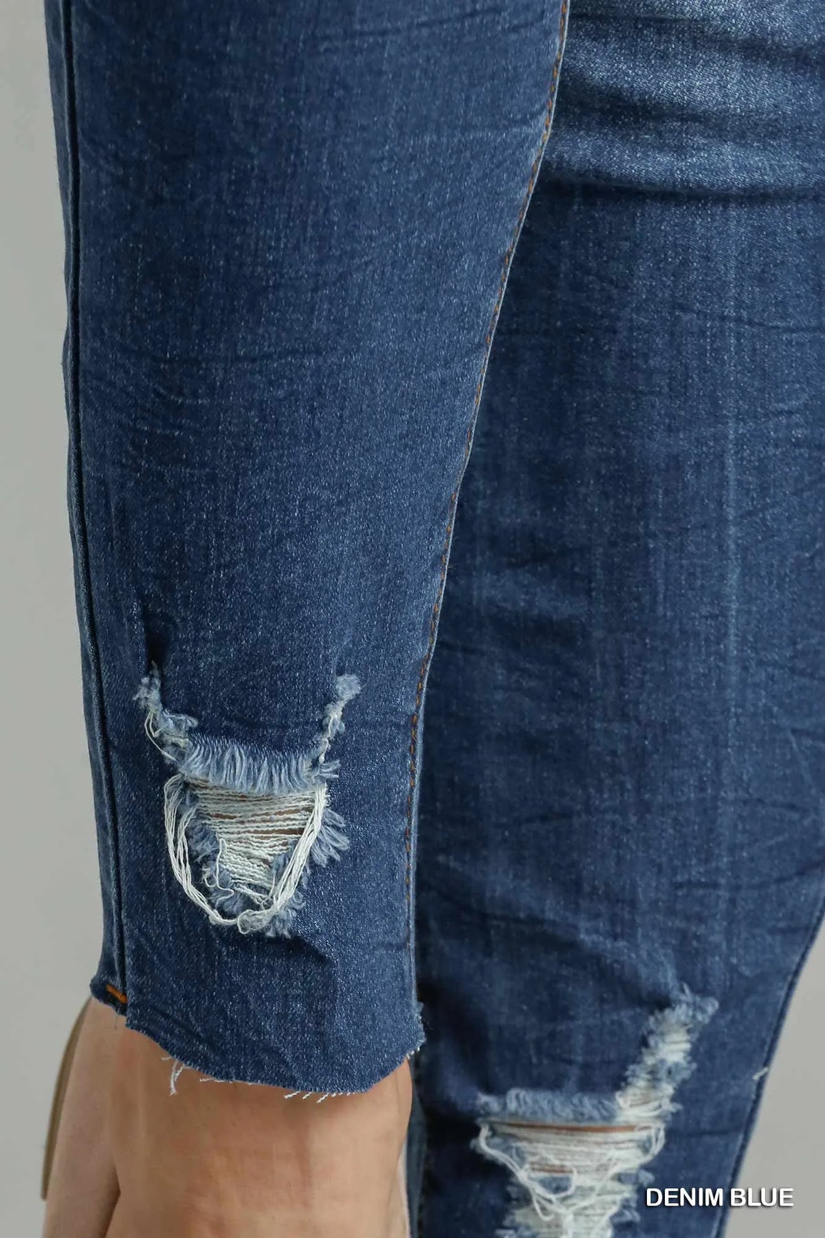 Umgee Distressed Skinny Jeans with Pockets-4