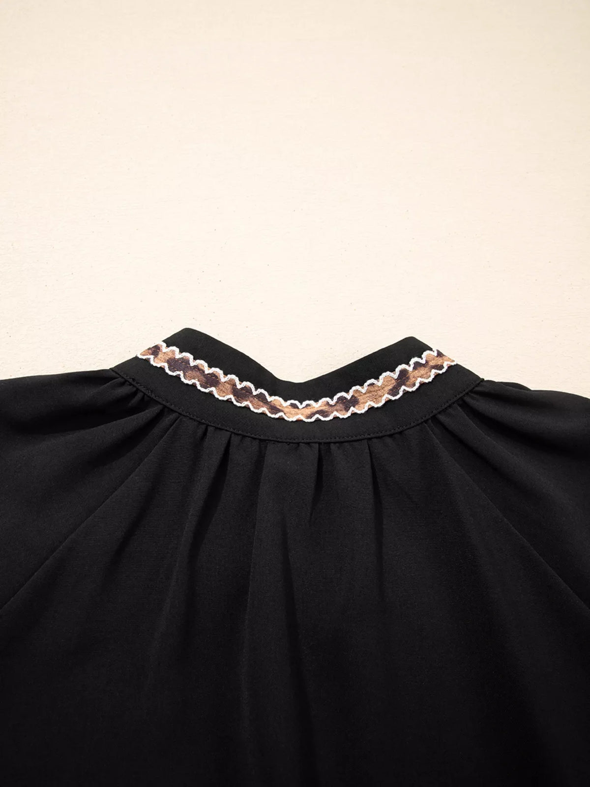 Contrast Trim Bracelet Sleeve Shift Mini Dress